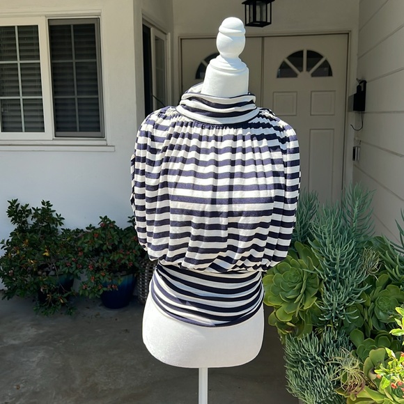 Maeve by Anthropologie Top - Picture 11 of 14